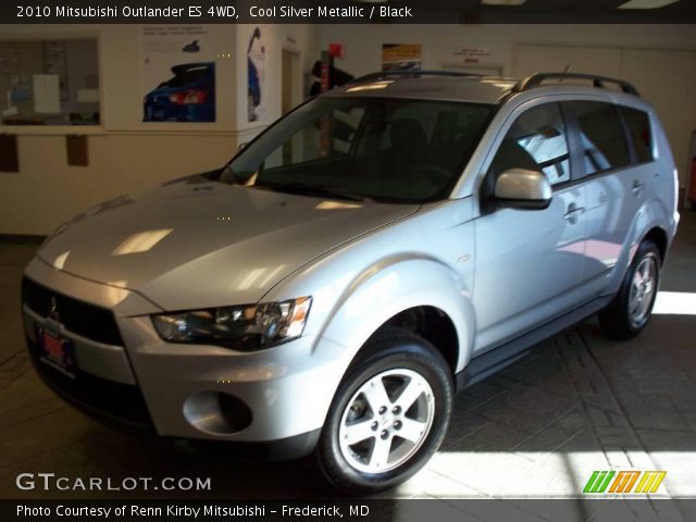 2010 Mitsubishi Outlander ES 4WD in Cool Silver Metallic