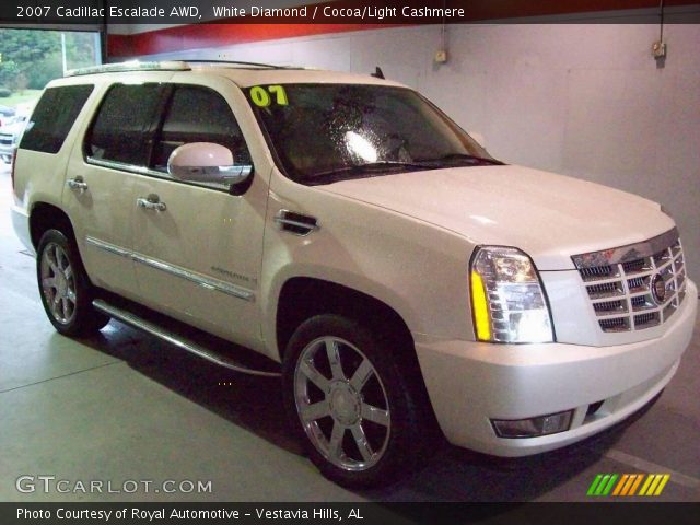 2007 Cadillac Escalade AWD in White Diamond