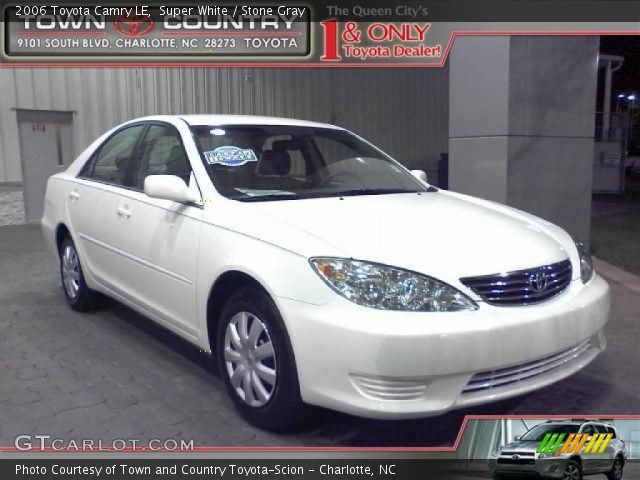 2006 Toyota Camry LE in Super White