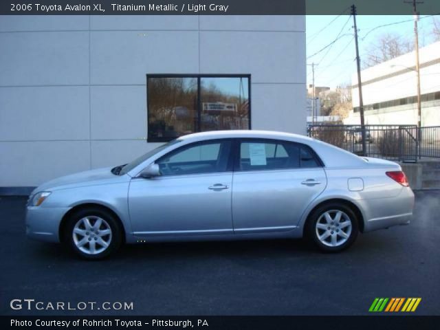 2006 Toyota Avalon XL in Titanium Metallic