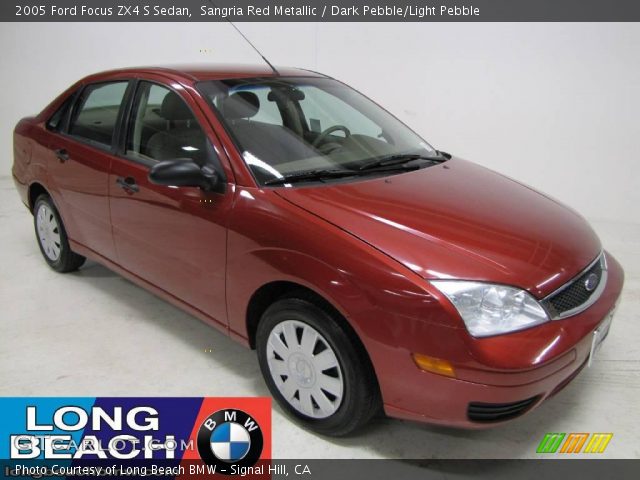 2005 Ford Focus ZX4 S Sedan in Sangria Red Metallic