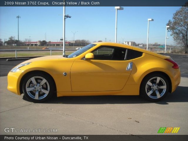 2009 Nissan 370Z Coupe in Chicane Yellow