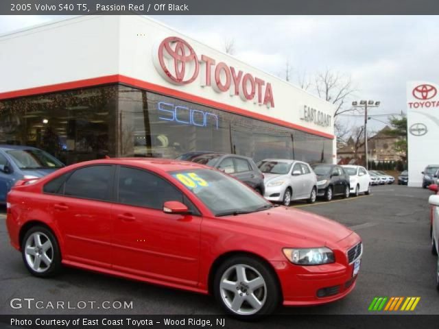 2005 Volvo S40 T5 in Passion Red