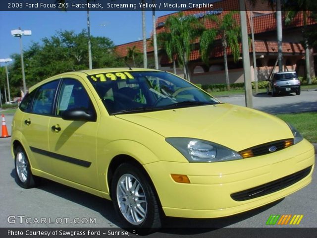 2003 Ford Focus ZX5 Hatchback in Screaming Yellow