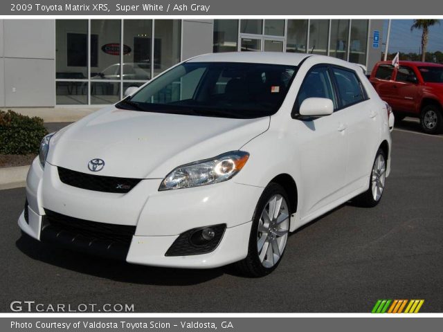 2009 Toyota Matrix XRS in Super White