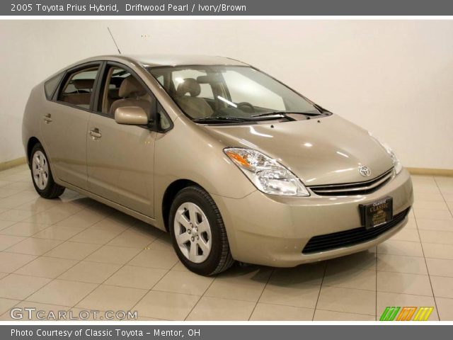 2005 Toyota Prius Hybrid in Driftwood Pearl
