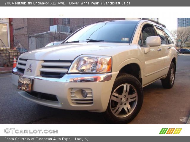 2004 Mitsubishi Endeavor XLS AWD in Dover White Pearl