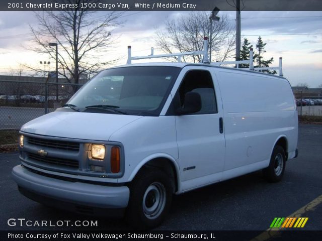 2001 Chevrolet Express 1500 Cargo Van in White