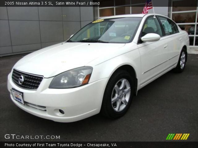 2005 Nissan Altima 3.5 SL in Satin White Pearl