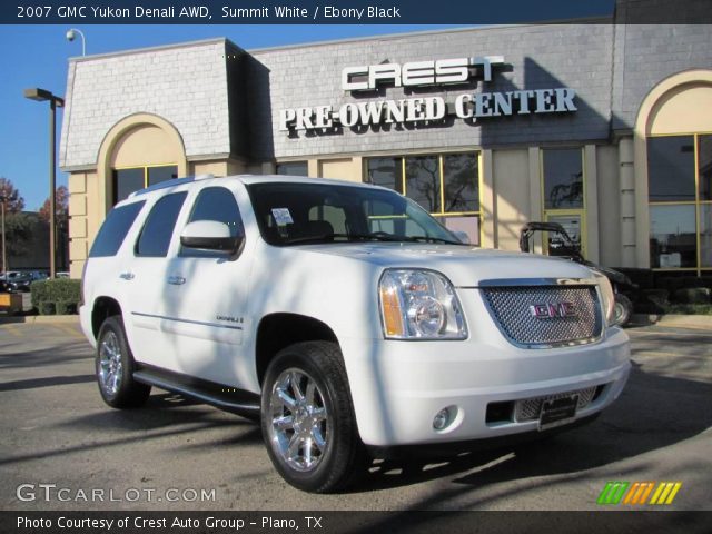 2007 GMC Yukon Denali AWD in Summit White
