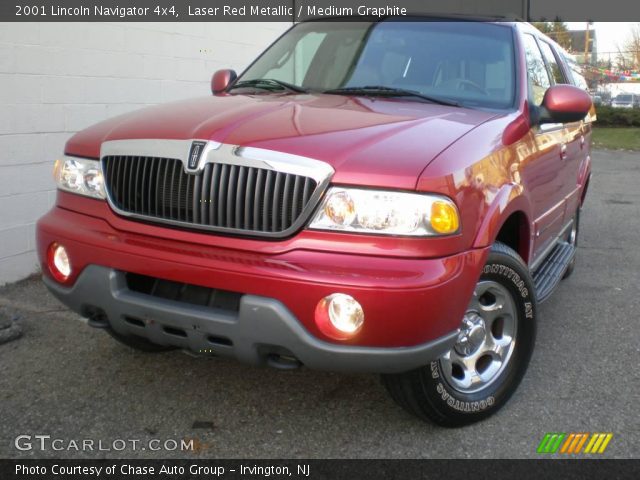 2001 Lincoln Navigator 4x4 in Laser Red Metallic