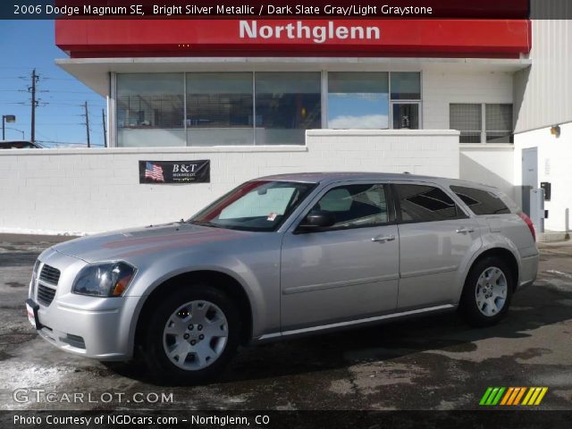2006 Dodge Magnum SE in Bright Silver Metallic