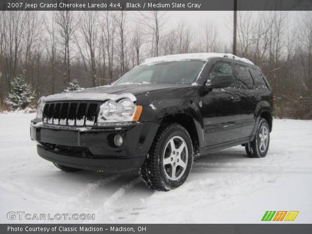 2007 Jeep Grand Cherokee Laredo 4x4 in Black
