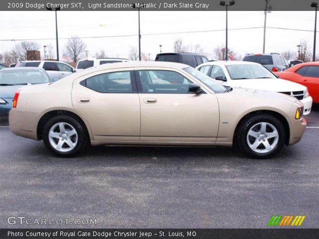 2009 Dodge Charger SXT in Light Sandstone Metallic