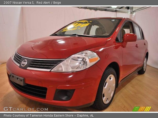 2007 Nissan Versa S in Red Alert