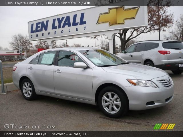 2009 Toyota Camry LE in Classic Silver Metallic