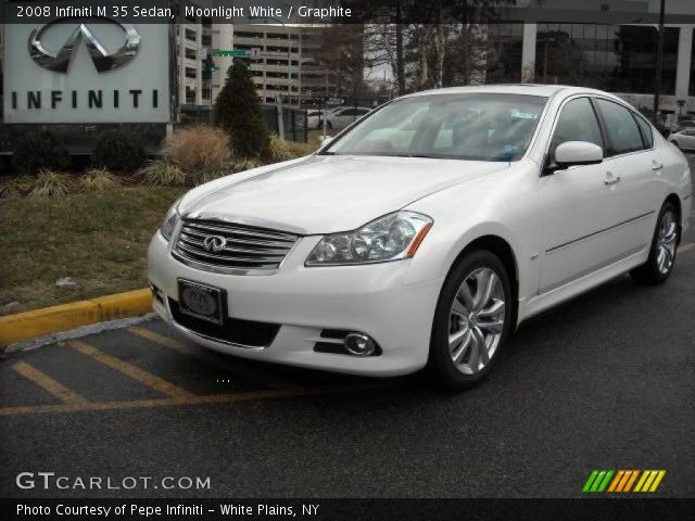 2008 Infiniti M 35 Sedan in Moonlight White