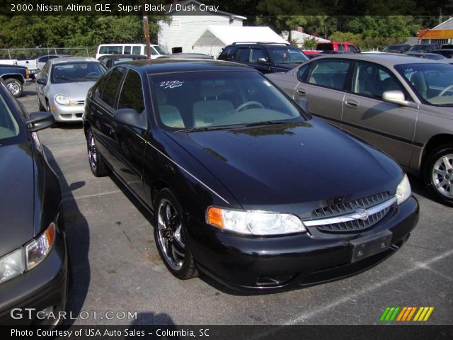 2000 Nissan Altima GLE in Super Black