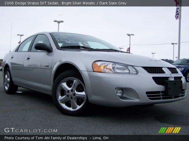 2006 Dodge Stratus SXT Sedan in Bright Silver Metallic
