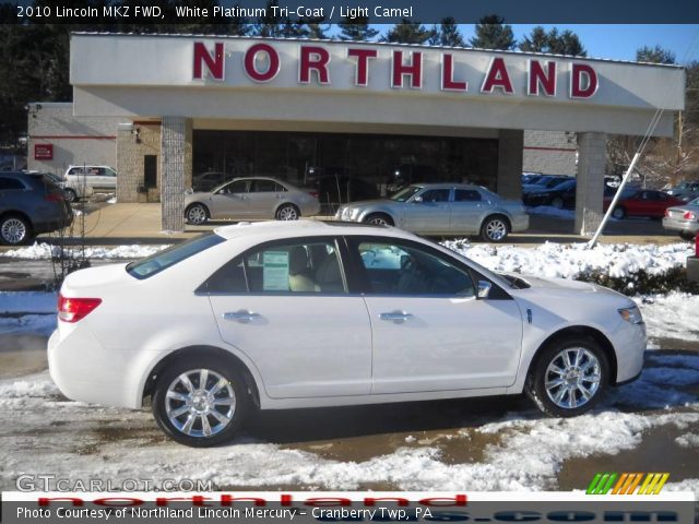 2010 Lincoln MKZ FWD in White Platinum Tri-Coat