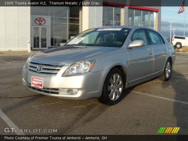2005 Toyota Avalon XLS in Titanium Metallic