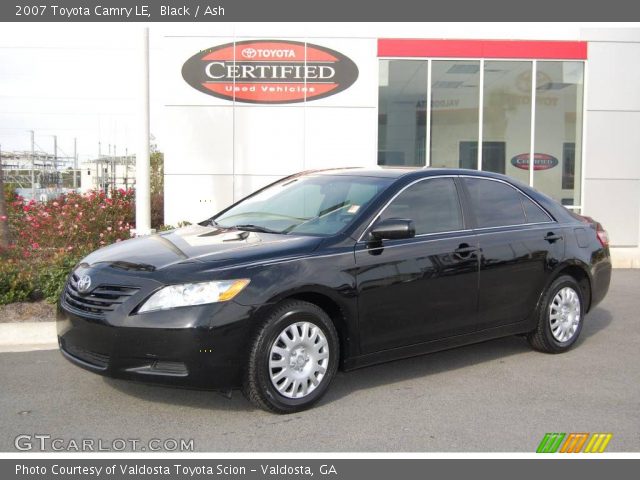 2007 Toyota Camry LE in Black