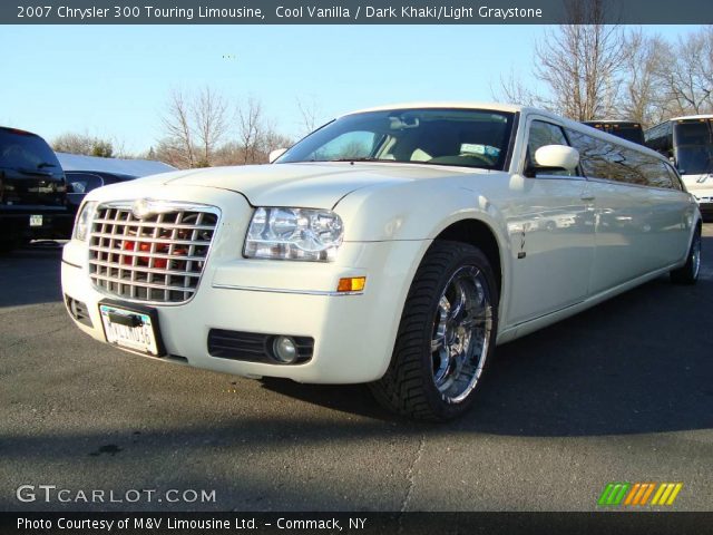 2007 Chrysler 300 Touring Limousine in Cool Vanilla