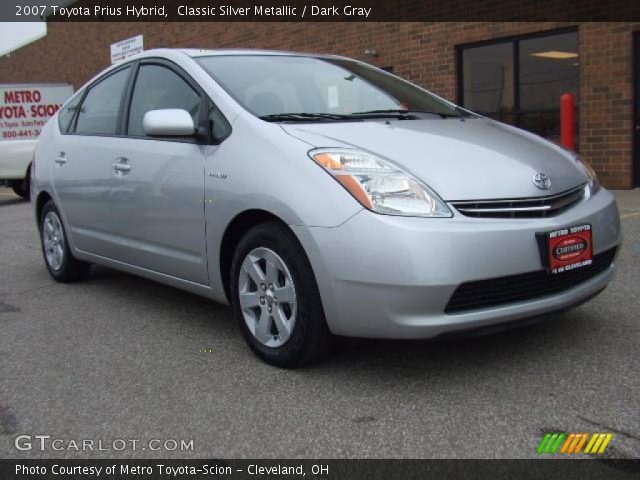 2007 Toyota Prius Hybrid in Classic Silver Metallic