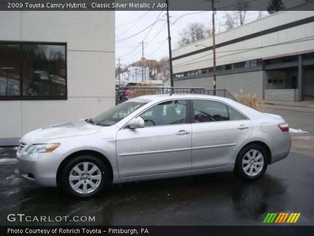 2009 Toyota Camry Hybrid in Classic Silver Metallic