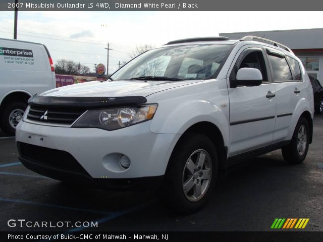 2007 Mitsubishi Outlander LS 4WD in Diamond White Pearl