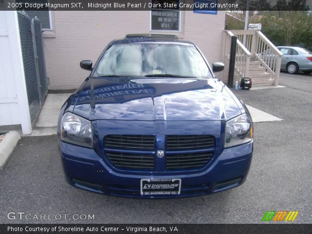 2005 Dodge Magnum SXT in Midnight Blue Pearl