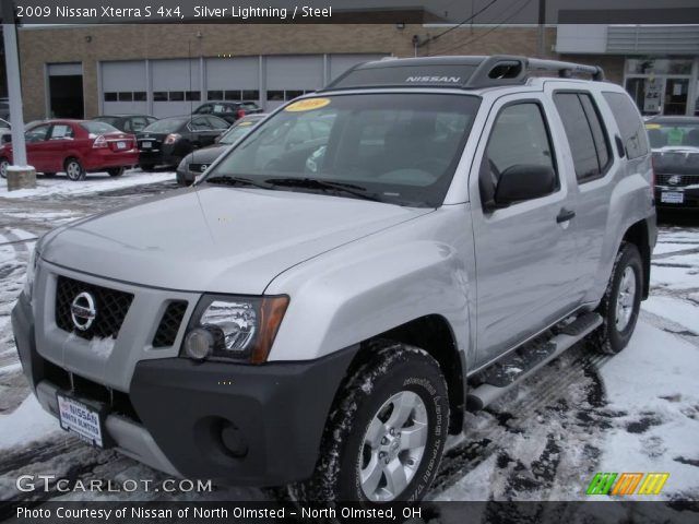 2009 Nissan Xterra S 4x4 in Silver Lightning