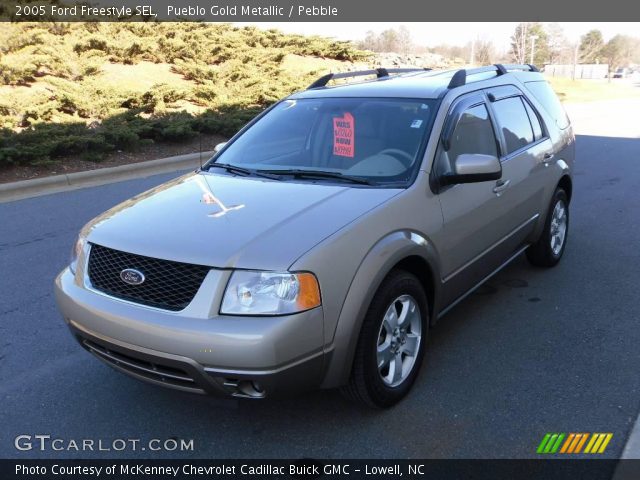 2005 Ford Freestyle SEL in Pueblo Gold Metallic
