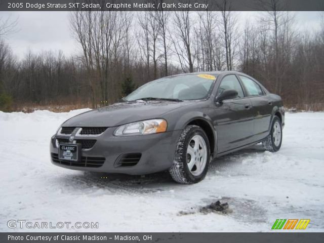 2005 Dodge Stratus SXT Sedan in Graphite Metallic