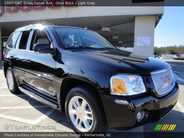 2007 GMC Envoy Denali 4x4 in Onyx Black