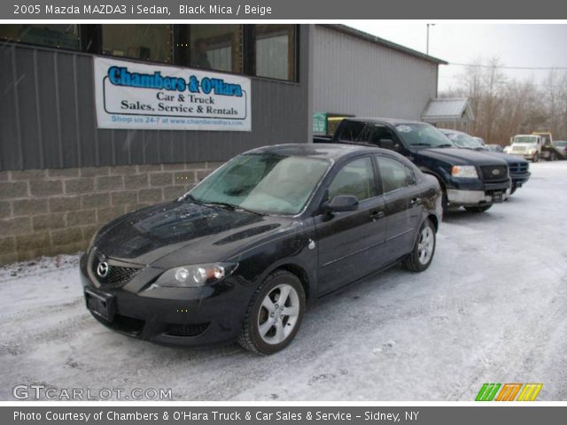 2005 Mazda MAZDA3 i Sedan in Black Mica