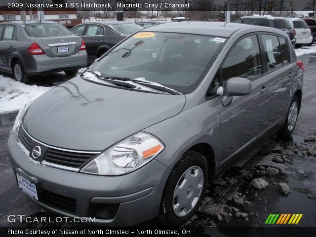 2009 Nissan Versa 1.8 S Hatchback in Magnetic Gray