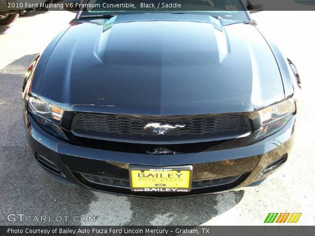 2010 Ford Mustang V6 Premium Convertible in Black