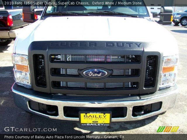 2010 Ford F350 Super Duty XL SuperCab Chassis in Oxford White