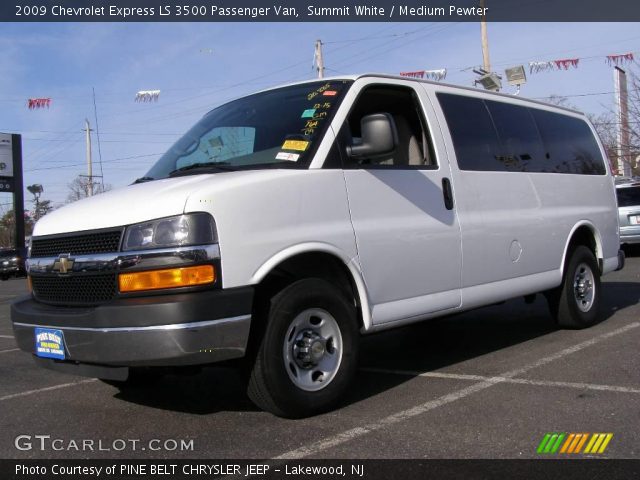 2009 Chevrolet Express LS 3500 Passenger Van in Summit White