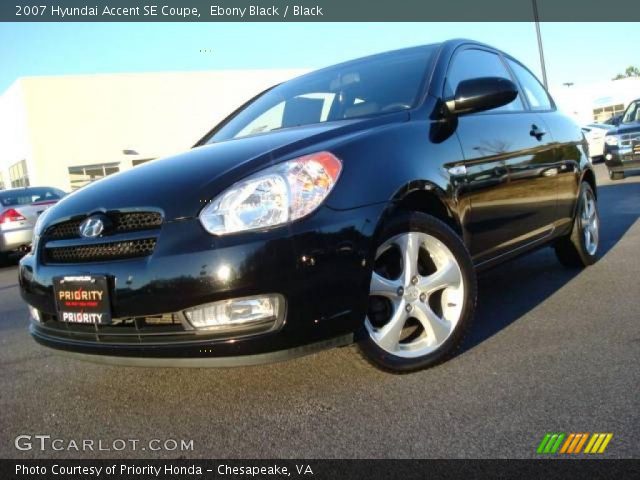 2007 Hyundai Accent SE Coupe in Ebony Black