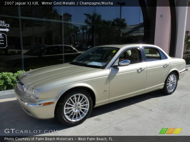 2007 Jaguar XJ XJ8 in Winter Gold Metallic