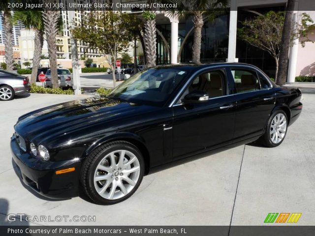 2009 Jaguar XJ XJ8 in Ultimate Black