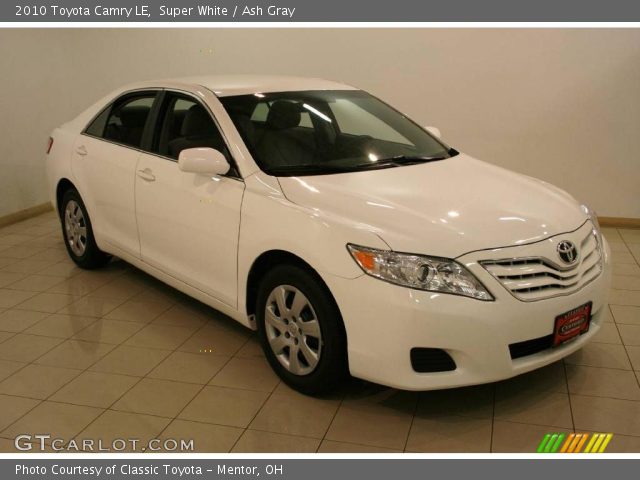 2010 Toyota Camry LE in Super White