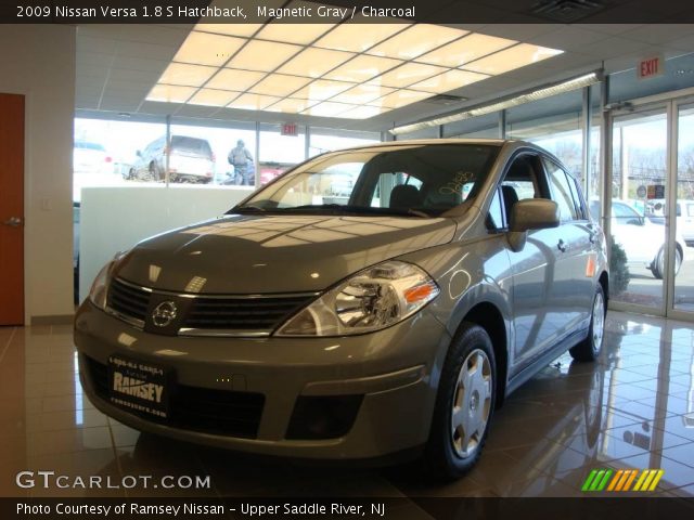 2009 Nissan Versa 1.8 S Hatchback in Magnetic Gray