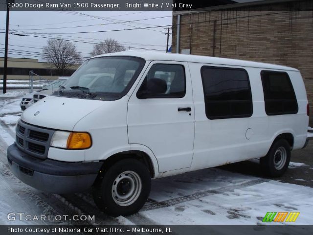 2000 Dodge Ram Van 1500 Passenger in Bright White