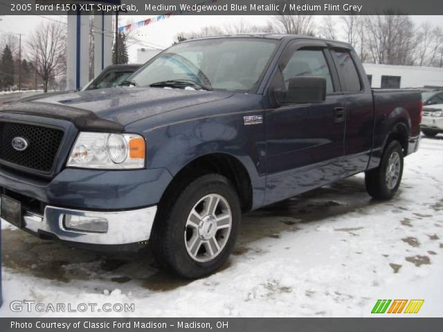 2005 Ford F150 XLT SuperCab in Medium Wedgewood Blue Metallic