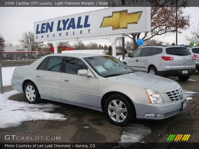 2006 Cadillac DTS Luxury in Light Platinum Metallic