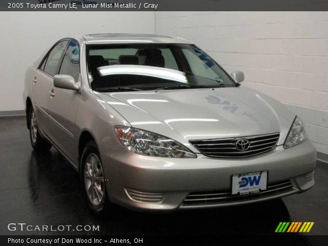 2005 Toyota Camry LE in Lunar Mist Metallic