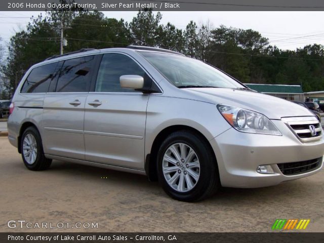 2006 Honda Odyssey Touring in Silver Pearl Metallic